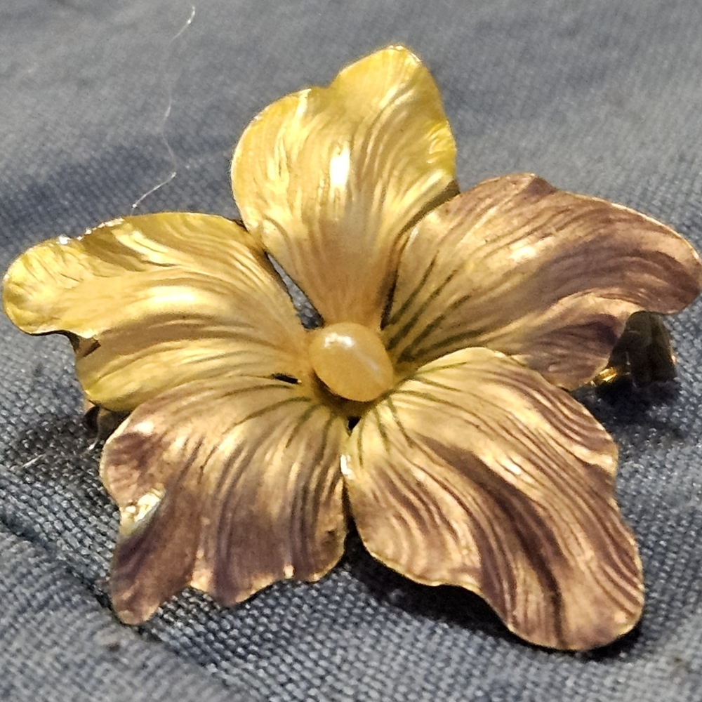 Gold and Brown Floral Brooch